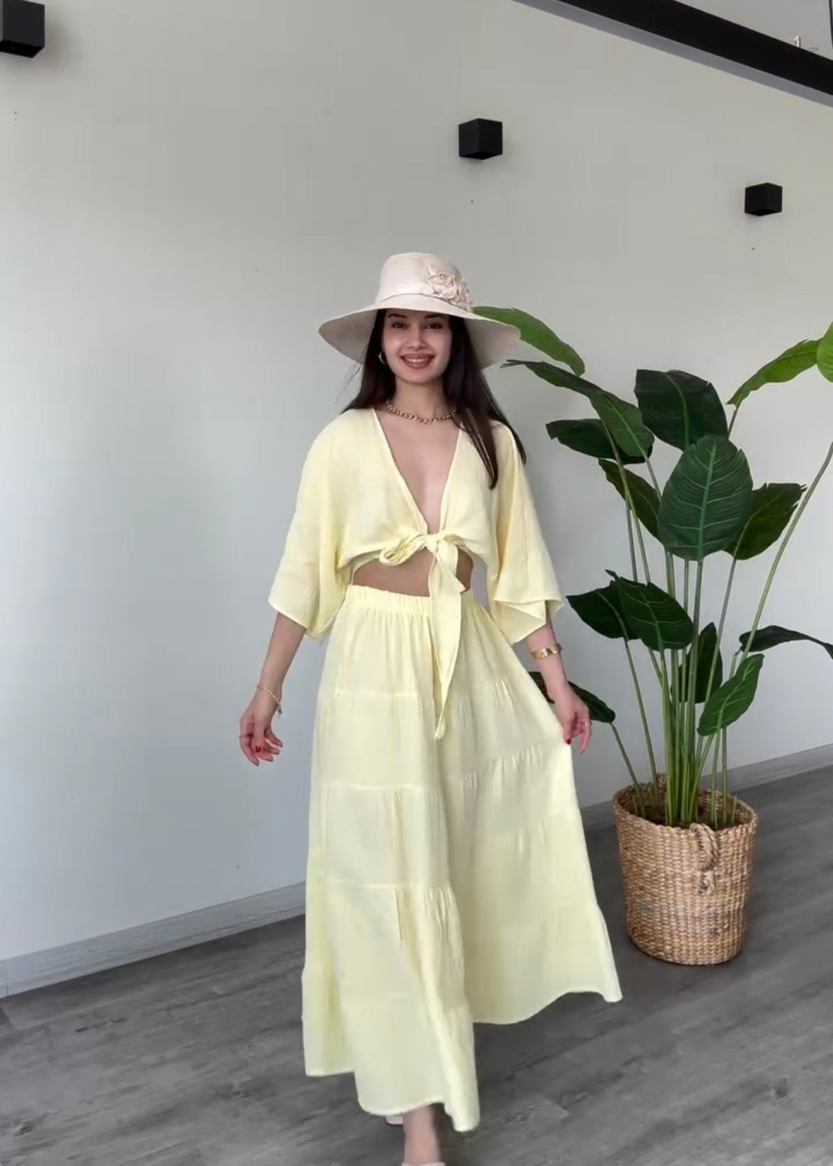 Tropical Set
